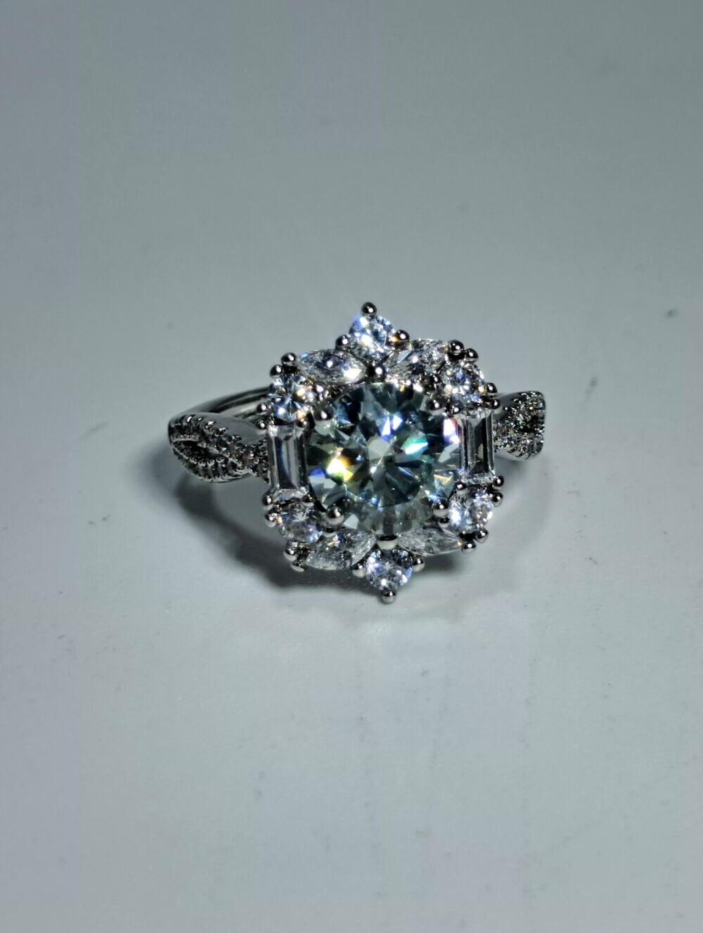 2.0 Carat Vintage-Style Mosaic Halo Moissanite Ring (GRA Certified) Adjustable - Picture 2 of 6